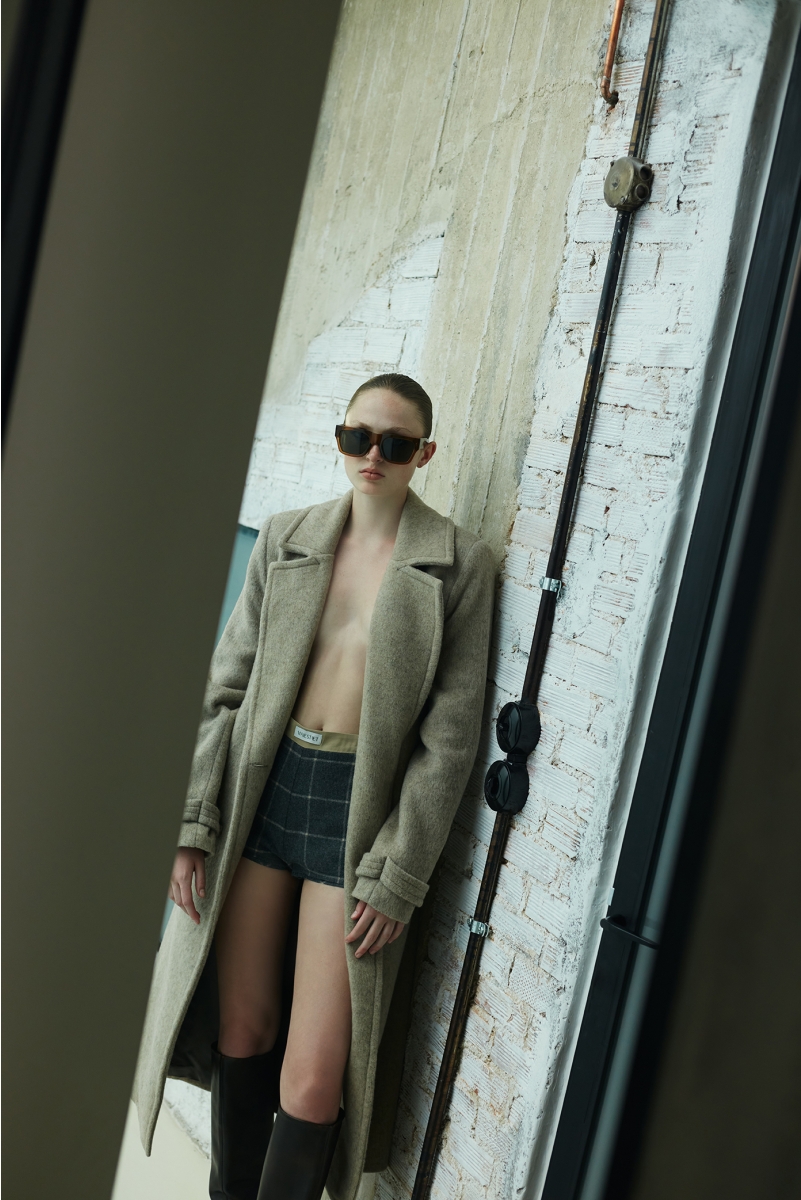 DOUBLE BREASTED COAT
