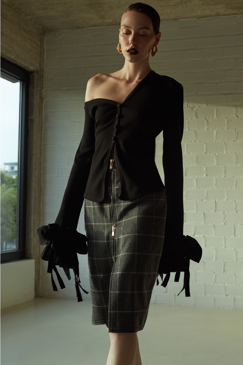 PENCIL ZIPPED SKIRT