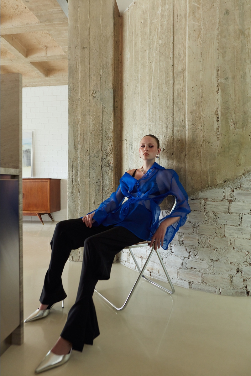 MAGNETIC BLUE ASYMMETRICAL SHIRT