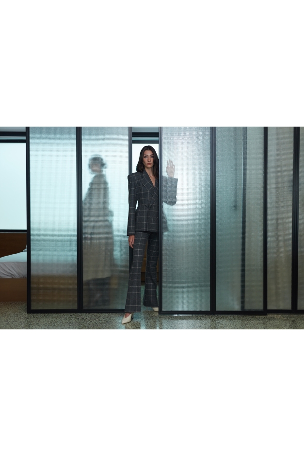 CHECKED HOURGLASS BLAZER
