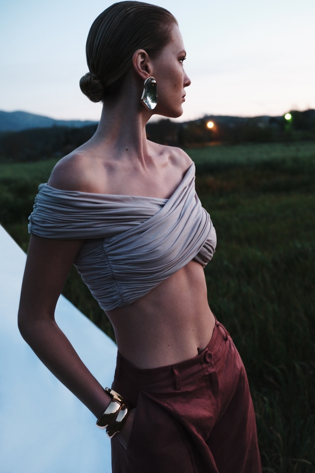 DRAPED BODYCON TOP IN BAMBOO