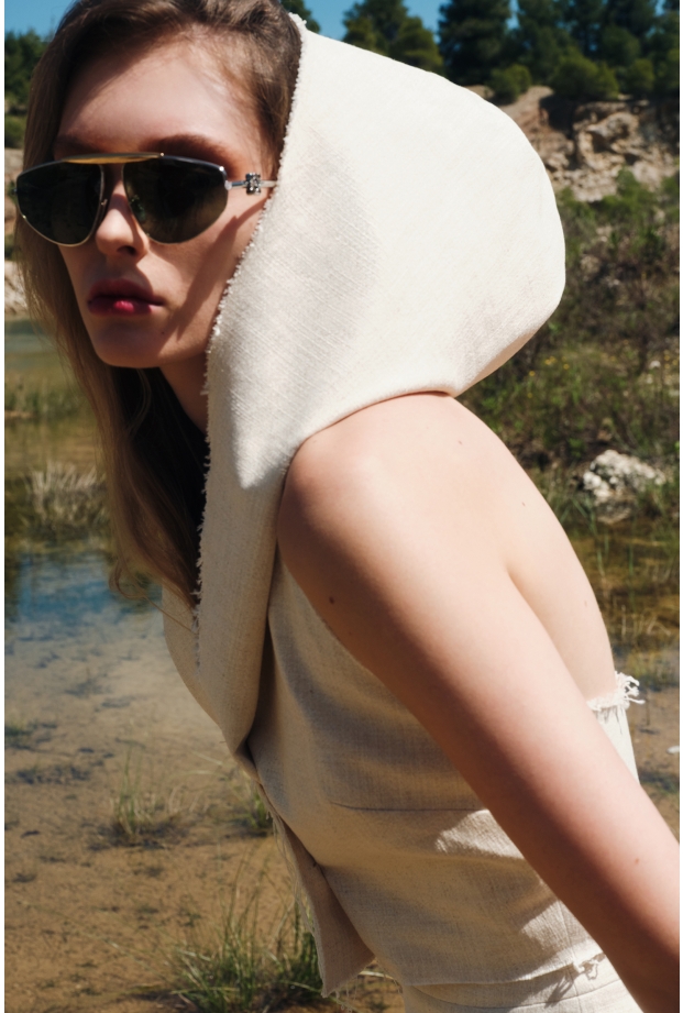 Product Image: LINEN CROPPED VEST WITH HOOD